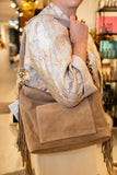 SUEDE STORMY FRINGES BIG SHOULDERBAG SAND