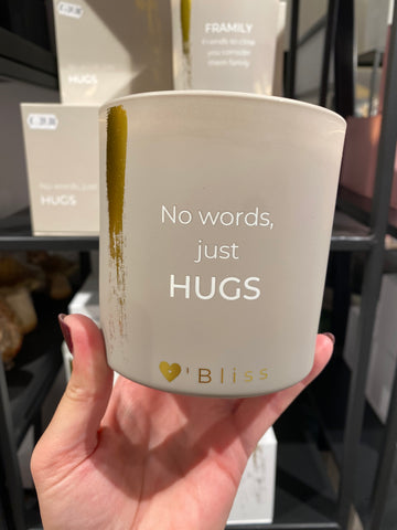 CANDLE XL - JUST HUGS