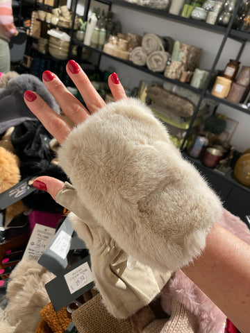 Handschoen met pelsje beige zonder vingers